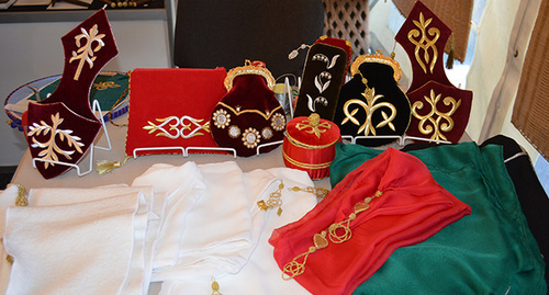 Works of the art of gold embroidery. Photo: http://intercircass.org/?p=5143&utm_source=rss&utm_medium=rss&utm_campaign=%25d0%25be%25d0%25b6%25d0%25b8%25d0%25b2%25d1%2588%25d0%25b5%25d0%25b5-%25d0%25bf%25d1%2580%25d0%25be%25d1%2588%25d0%25bb%25d0%25be%25d0%25b5 Works of the art of gold embroidery. Photo: http://intercircass.org/?p=5143&utm_source=rss&utm_medium=rss&utm_campaign=%25d0%25be%25d0%25b6%25d0%25b8%25d0%25b2%25d1%2588%25d0%25b5%25d0%25b5-%25d0%25bf%25d1%2580%25d0%25be%25d1%2588%25d0%25bb%25d0%25be%25d0%25b5