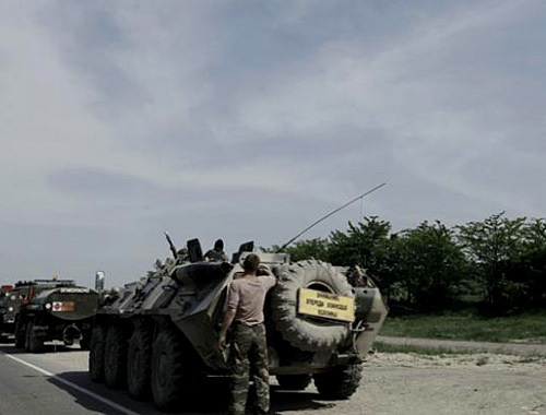 Military patrol in Nozhai-Yurt (Chechnya). Photo by Mari Bastashevski. Source: www.independent.co.uk Military patrol in Nozhai-Yurt (Chechnya). Photo by Mari Bastashevski. Source: www.independent.co.uk