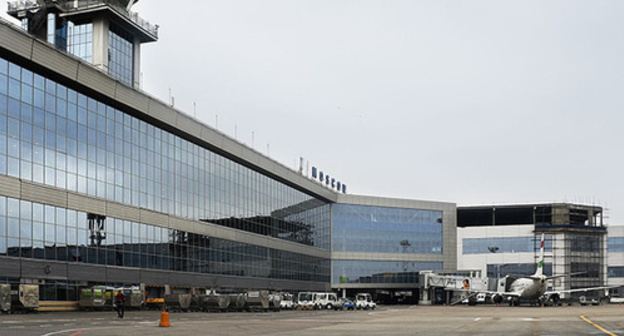 International Domodedovo" Airport. Photo: Dmitry A. Mottl, https://ru.wikipedia.org/wiki/Домодедово_(аэропорт)#/media/File:Domodedovo_International_Airport_terminal_building.jpg International Domodedovo" Airport. Photo: Dmitry A. Mottl, https://ru.wikipedia.org/wiki/Домодедово_(аэропорт)#/media/File:Domodedovo_International_Airport_terminal_building.jpg