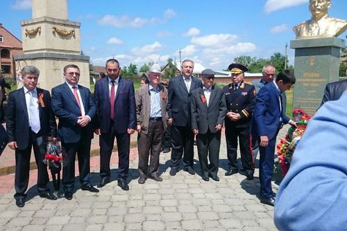 On May 9, monument to Joseph Stalin was opened in the village of Ozrek, Lesken District of Kabardino-Balkaria. Photo: KBR division of the Communist Party of the Russian Federation, http://www.kprf-kbr.ru/news/?page2 On May 9, monument to Joseph Stalin was opened in the village of Ozrek, Lesken District of Kabardino-Balkaria. Photo: KBR division of the Communist Party of the Russian Federation, http://www.kprf-kbr.ru/news/?page2