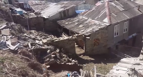 Village of Kenkhi. Screenshot of Djalaldinov’s video appeal to Putin, Youtube.com Village of Kenkhi. Screenshot of Djalaldinov’s video appeal to Putin, Youtube.com