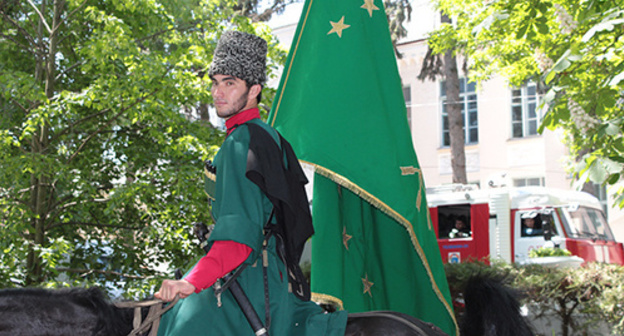 Circassians-victims of the Caucasian War Remembrance Day. Nalchik, May 21, 2016. Photo by Lyudmila Maratova for the "Caucasian Knot" Circassians-victims of the Caucasian War Remembrance Day. Nalchik, May 21, 2016. Photo by Lyudmila Maratova for the "Caucasian Knot"