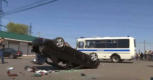After the mass fight at the Khovanskoye cemetery. Moscow, May 14, 2016. Screenshot of a video by the user POLICE not TV https://www.youtube.com/watch?v=6tAxdLFeGms After the mass fight at the Khovanskoye cemetery. Moscow, May 14, 2016. Screenshot of a video by the user POLICE not TV https://www.youtube.com/watch?v=6tAxdLFeGms