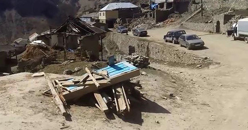 The Chechen village of Kenkhi in the Sharoi District. Screenshot of a video by the user Standart Media https://www.youtube.com/watch?v=EhzCawq-RpQ The Chechen village of Kenkhi in the Sharoi District. Screenshot of a video by the user Standart Media https://www.youtube.com/watch?v=EhzCawq-RpQ