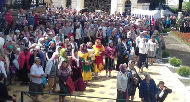 The church service performed by Patriarch Kirill in Nalchik was attended by Orthodox believers and Muslims. May 15, 2016. Photo by Lyudmila Maratova for the "Caucasian Knot" The church service performed by Patriarch Kirill in Nalchik was attended by Orthodox believers and Muslims. May 15, 2016. Photo by Lyudmila Maratova for the "Caucasian Knot"