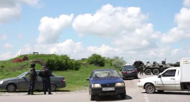 At the site of attach on Grozny checkpoint, May 9, 2016. Photo: screenshot of the video posted by user KAVPOLIT, https://www.youtube.com/watch?v=cvt3mgvh3XI At the site of attach on Grozny checkpoint, May 9, 2016. Photo: screenshot of the video posted by user KAVPOLIT, https://www.youtube.com/watch?v=cvt3mgvh3XI