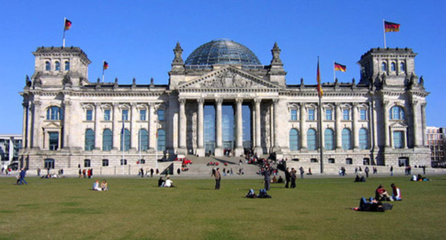 Reichstag, the building of German Bundestag. Photo: Norbert Aepli, Switzerland https://ru.wikipedia.org/ Reichstag, the building of German Bundestag. Photo: Norbert Aepli, Switzerland https://ru.wikipedia.org/