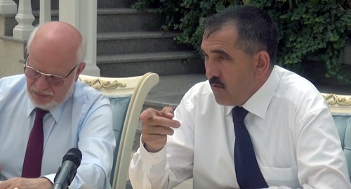 Yunus-Bek Evkurov (to the right) and Mikhail Fedotov, the head of the Human Rights Council at the meeting. May 3, 2016. Screenshot of a video record, Tvrain.ru Yunus-Bek Evkurov (to the right) and Mikhail Fedotov, the head of the Human Rights Council at the meeting. May 3, 2016. Screenshot of a video record, Tvrain.ru