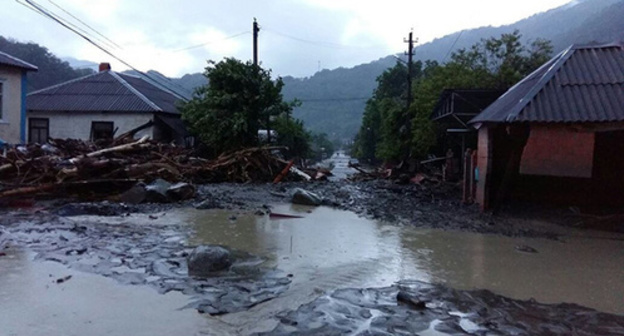 Flooding in Sochi streets after heavy rain, June 5, 2016. Photo: vk.com/wall-97313562_49955 Flooding in Sochi streets after heavy rain, June 5, 2016. Photo: vk.com/wall-97313562_49955