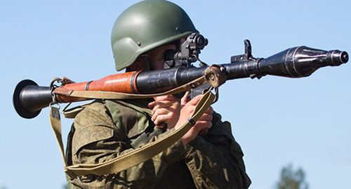 Grenade launcher operator. Photo: http://function.mil.ru/news_page/country/more.htm?id=12072238@egNews Grenade launcher operator. Photo: http://function.mil.ru/news_page/country/more.htm?id=12072238@egNews