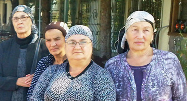 Relatives of the persons, killed during the special operation held in Nalchik on October 13, 2005, Kabardino-Balkaria, Nalchik, October 2012. Photo by Anna Arsenieva for the ‘Caucasian Knot’. Relatives of the persons, killed during the special operation held in Nalchik on October 13, 2005, Kabardino-Balkaria, Nalchik, October 2012. Photo by Anna Arsenieva for the ‘Caucasian Knot’.