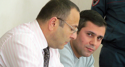 Activist Gevorg Safaryan (right) with his advocate Tigran Airapetyan. Photo by Tigran Petrosyan for the ‘Caucasian Knot’. Activist Gevorg Safaryan (right) with his advocate Tigran Airapetyan. Photo by Tigran Petrosyan for the ‘Caucasian Knot’.