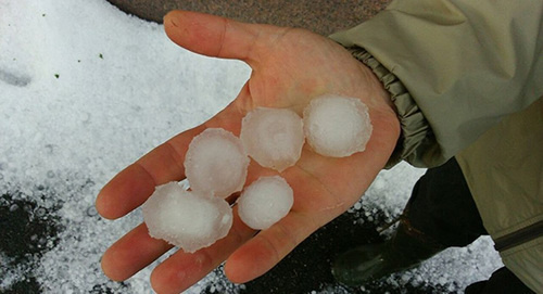 Hail in North Ossetia on June 5, 2016. Photo: © Sputnik / Dzerassa Biazarti Hail in North Ossetia on June 5, 2016. Photo: © Sputnik / Dzerassa Biazarti