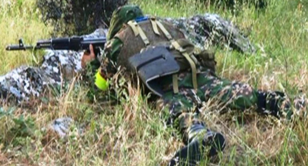 A law enforcer during CTO. Photo: http://nac.gov.ru/kontrterroristicheskie-operacii/segodnya-nochyu-v-hode-kto-v-dagestane.html A law enforcer during CTO. Photo: http://nac.gov.ru/kontrterroristicheskie-operacii/segodnya-nochyu-v-hode-kto-v-dagestane.html