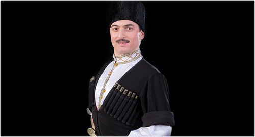 Isamudin Radjabov, a member of the ensemble "Lezginka". Photo lezginka.com/sostav-ansamblja/radzhabov-isamudin-radzhabovich.html Isamudin Radjabov, a member of the ensemble "Lezginka". Photo lezginka.com/sostav-ansamblja/radzhabov-isamudin-radzhabovich.html