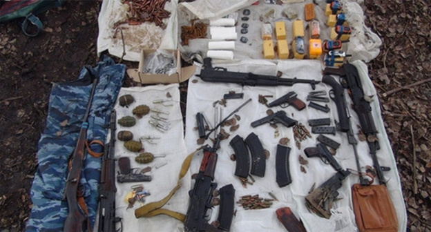 A hideout with ammunition. Photo: http://nac.gov.ru/kontrterroristicheskie-operacii/v-kbr-obnaruzhen-krupnyy-taynik-s-oruzhiem-i.html A hideout with ammunition. Photo: http://nac.gov.ru/kontrterroristicheskie-operacii/v-kbr-obnaruzhen-krupnyy-taynik-s-oruzhiem-i.html