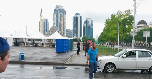 The streets of Grozny on the eve of Iftar. July 1, 2016. Photo by the "Caucasian Knot" correspondent The streets of Grozny on the eve of Iftar. July 1, 2016. Photo by the "Caucasian Knot" correspondent