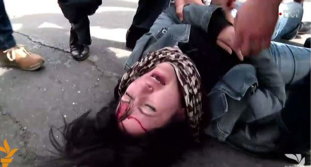 Ruzanna Egnukyan, an activist of the "Front of Armenian Women", at the rally on March 24, 2016. Photo: http://rus.azatutyun.am/a/27633520.html Ruzanna Egnukyan, an activist of the "Front of Armenian Women", at the rally on March 24, 2016. Photo: http://rus.azatutyun.am/a/27633520.html