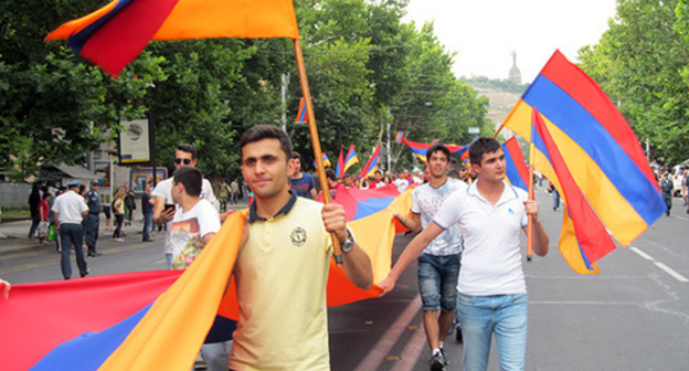 Participants of the parade dedicated to the Armenian Day of Constitution. Photo by Tigran Petrosyan for the ‘Caucasian Knot’. Participants of the parade dedicated to the Armenian Day of Constitution. Photo by Tigran Petrosyan for the ‘Caucasian Knot’.