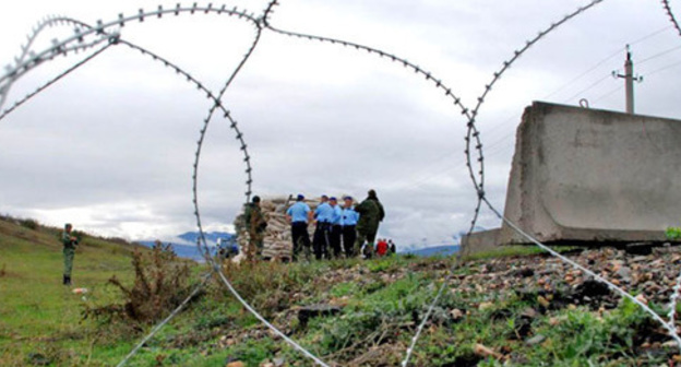 At the Abkhazian-Georgian border. Photo: RFE/RL At the Abkhazian-Georgian border. Photo: RFE/RL