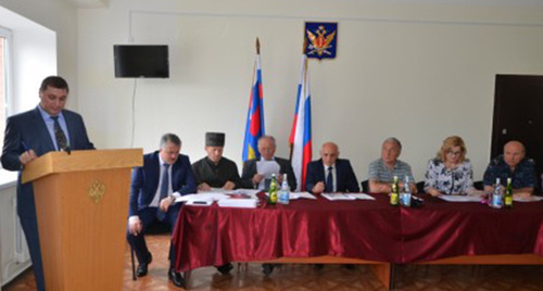 A session of the commission on adaptation under the Kabardino-Balkarian leader. Photo: http://kbrria.ru/obshchestvo/komissiya-po-adaptacii-pri-glave-kbr-rassmotrela-novoe-obrashchenie-14393 A session of the commission on adaptation under the Kabardino-Balkarian leader. Photo: http://kbrria.ru/obshchestvo/komissiya-po-adaptacii-pri-glave-kbr-rassmotrela-novoe-obrashchenie-14393