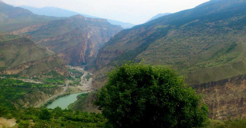 The village of Kharachi of the Untsukul District of Dagestan. Photo: Mamasi Mamasiev http://odnoselchane.ru/ The village of Kharachi of the Untsukul District of Dagestan. Photo: Mamasi Mamasiev http://odnoselchane.ru/