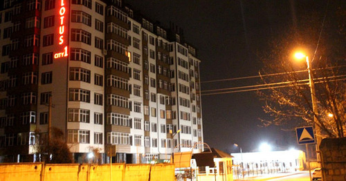 The residential complex "Lotus City" being built in Nalchik, where family members of the repatriate from Syria were granted a free apartment. July 14, 2016. Photo by Lyudmila Maratova for the "Caucasian Knot" The residential complex "Lotus City" being built in Nalchik, where family members of the repatriate from Syria were granted a free apartment. July 14, 2016. Photo by Lyudmila Maratova for the "Caucasian Knot"