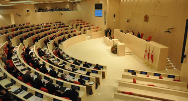 Parliament of Georgia in Kutaisi. Photo Voice of America (Russian service) для "Wikipedia" Parliament of Georgia in Kutaisi. Photo Voice of America (Russian service) для "Wikipedia"