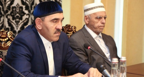 Yunus-Bek Evkurov at the meeting with religious figures of Ingushetia, June 2016. Photo: Ingushetia.ru