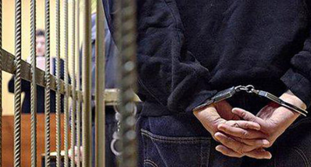 A convict in the courtroom. Photo: http://novostikratko.ru/rostov/2016/07/22/309386-v-rostove-chlena-zapreschennoj-v-rossii-ig-prigovorili-k-chetyrem-godam.html A convict in the courtroom. Photo: http://novostikratko.ru/rostov/2016/07/22/309386-v-rostove-chlena-zapreschennoj-v-rossii-ig-prigovorili-k-chetyrem-godam.html
