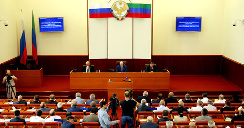 The session of the National Assembly of Dagestan. Photo http://www.riadagestan.ru/ The session of the National Assembly of Dagestan. Photo http://www.riadagestan.ru/