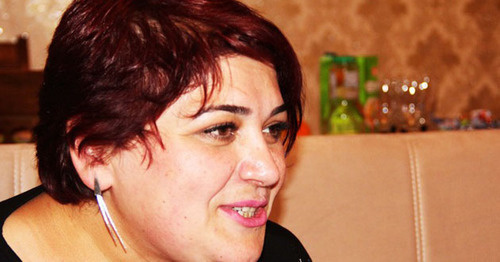 Khadija Ismayilova. Photo: Fargan Novruzov http://ann.az/ru/arasdirmaci-jurnalist-xedice-ismayil-evinde-fotolar-rusca/#.V73BK_mLTbg Khadija Ismayilova. Photo: Fargan Novruzov http://ann.az/ru/arasdirmaci-jurnalist-xedice-ismayil-evinde-fotolar-rusca/#.V73BK_mLTbg