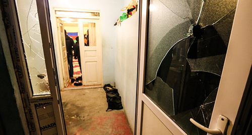 Broken windows and doors during the clashes in Nardaran. November 26, 2015. Photo by Aziz Karimov for the "Caucasian Knot" Broken windows and doors during the clashes in Nardaran. November 26, 2015. Photo by Aziz Karimov for the "Caucasian Knot"