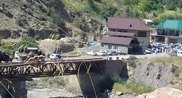 Village of Goor-Khindakh, Shamil District of Dagestan. Photo: http://www.dagestanpost.ru/novosti/36799-zhiteli-dagestana-trebuyut-ot-vlastej-otreagirovat-na-ubijstvo-bratev-gasangusejnovyx Village of Goor-Khindakh, Shamil District of Dagestan. Photo: http://www.dagestanpost.ru/novosti/36799-zhiteli-dagestana-trebuyut-ot-vlastej-otreagirovat-na-ubijstvo-bratev-gasangusejnovyx