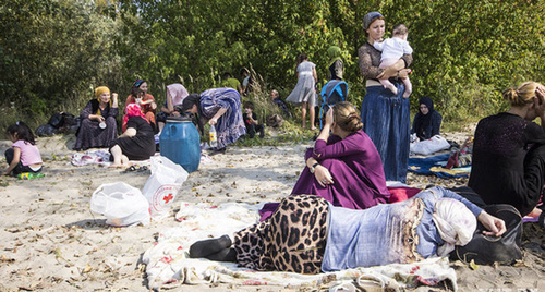 Refugees from Chechnya in a camp near Belarus-Poland border. Photo by Stanislav Korshunov, TUT.BY http://news.tut.by/society/510015.html Refugees from Chechnya in a camp near Belarus-Poland border. Photo by Stanislav Korshunov, TUT.BY http://news.tut.by/society/510015.html