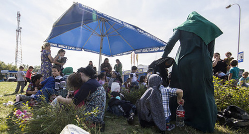 Refugees from Chechnya in a camp near Belarus-Poland border. Photo by Stanislav Korshunov, TUT.BY http://news.tut.by/society/510015.html Refugees from Chechnya in a camp near Belarus-Poland border. Photo by Stanislav Korshunov, TUT.BY http://news.tut.by/society/510015.html