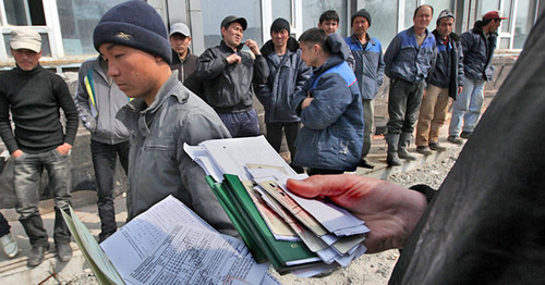 Migrants. Photo: http://minval.az/news/123616756 Migrants. Photo: http://minval.az/news/123616756