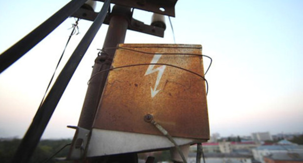 An electric pole. Photo: Yury Grechko / Yugopolis An electric pole. Photo: Yury Grechko / Yugopolis