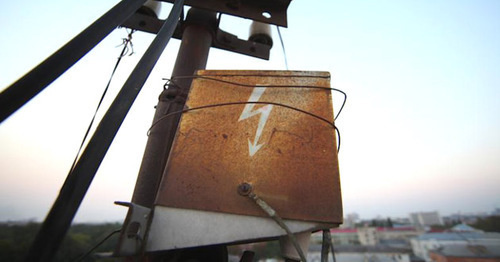 An electric pole. Photo: Yury Grechko / Yugopolis An electric pole. Photo: Yury Grechko / Yugopolis