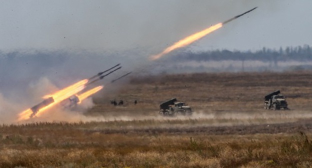 "Caucasus-2016" military exercises, Prudboy training ground, Volgograd Region, September 2016. Photo: http://мультимедиа.минобороны.рф/multimedia/photo/gallery.htm?id=32251@cmsPhotoGallery "Caucasus-2016" military exercises, Prudboy training ground, Volgograd Region, September 2016. Photo: http://мультимедиа.минобороны.рф/multimedia/photo/gallery.htm?id=32251@cmsPhotoGallery