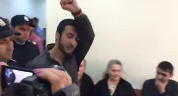 Activist Bairam Mamedov in the court. Screenshot of the video posted at http://www.radioazadlyg.org/a/bayram-giyaseddin-nida-hebs/27730544.html Activist Bairam Mamedov in the court. Screenshot of the video posted at http://www.radioazadlyg.org/a/bayram-giyaseddin-nida-hebs/27730544.html