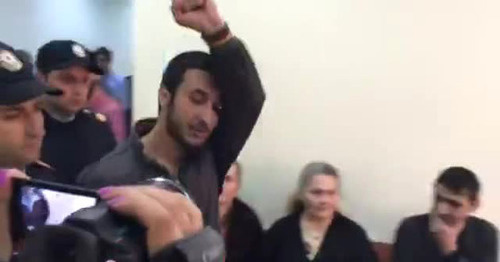 Activist Bairam Mamedov in the court. Screenshot of the video posted at http://www.radioazadlyg.org/a/bayram-giyaseddin-nida-hebs/27730544.html Activist Bairam Mamedov in the court. Screenshot of the video posted at http://www.radioazadlyg.org/a/bayram-giyaseddin-nida-hebs/27730544.html