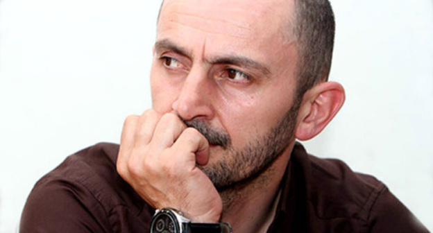 Mairbek Agaev, editor-in-chief of the weekly newspaper "Chernovik" (Draft). Photo: http://chernovik.net/content/politika/harakiri Mairbek Agaev, editor-in-chief of the weekly newspaper "Chernovik" (Draft). Photo: http://chernovik.net/content/politika/harakiri