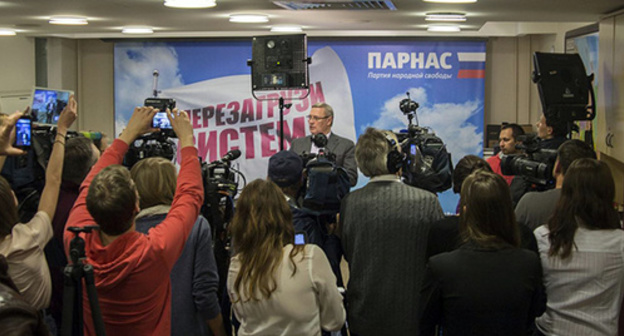 Mikhail Kasyanov, the leader of the "PARNAS" Party, met journalists at the party's headquarters after the voting and summarized the results of the election campaign. Photo: https://parnasparty.ru/news/302 Mikhail Kasyanov, the leader of the "PARNAS" Party, met journalists at the party's headquarters after the voting and summarized the results of the election campaign. Photo: https://parnasparty.ru/news/302
