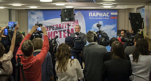 Mikhail Kasyanov, the leader of the "PARNAS" Party, met journalists at the party's headquarters after the voting and summarized the results of the election campaign. Photo: https://parnasparty.ru/news/302 Mikhail Kasyanov, the leader of the "PARNAS" Party, met journalists at the party's headquarters after the voting and summarized the results of the election campaign. Photo: https://parnasparty.ru/news/302