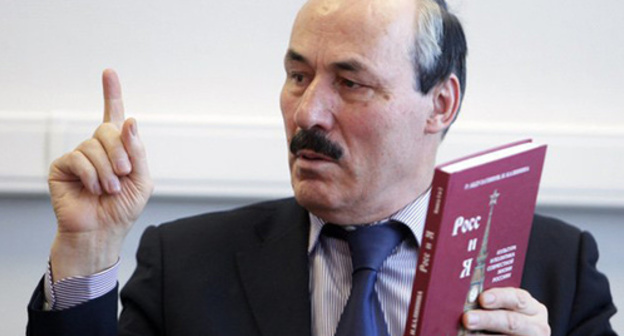 Ramazan Abdulatipov. Photo: http://godekan.com/2016/07/12/ramazan-abdulatipov-mozhet-smenit-rukovoditelya-press-sluzhby/ Ramazan Abdulatipov. Photo: http://godekan.com/2016/07/12/ramazan-abdulatipov-mozhet-smenit-rukovoditelya-press-sluzhby/