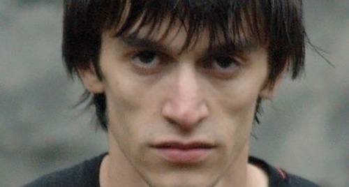 Magomed Nurbagandov. Photo: http://ren.tv/novosti/2016-09-11/blogery-prizyvayut-nagradit-policeyskogo-za-muzhestvo-pered-rasstrelom Magomed Nurbagandov. Photo: http://ren.tv/novosti/2016-09-11/blogery-prizyvayut-nagradit-policeyskogo-za-muzhestvo-pered-rasstrelom