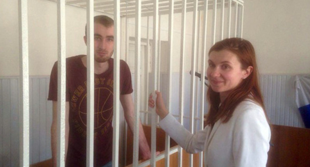 Zhalaudi Geriev in the courtroom. Photo: https://www.change.org/p/требуем-беспристрастного-суда-над-чеченским-журналистом Zhalaudi Geriev in the courtroom. Photo: https://www.change.org/p/требуем-беспристрастного-суда-над-чеченским-журналистом