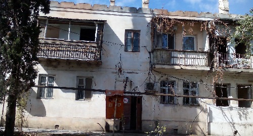 Apartment building in Mekhbalyev Street, Baku village of Garachukhur. Photo by Faik Medzhid for the 'Caucasian Knot'. Apartment building in Mekhbalyev Street, Baku village of Garachukhur. Photo by Faik Medzhid for the 'Caucasian Knot'.