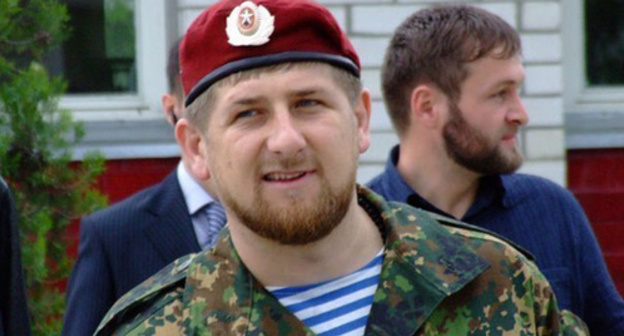 Ramzan Kadyrov in a maroon beret. Photo: mil.ru Ramzan Kadyrov in a maroon beret. Photo: mil.ru